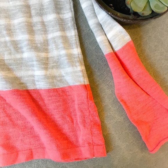 OLD NAVY Grey and pink striped cardigan - Picture 2 of 4